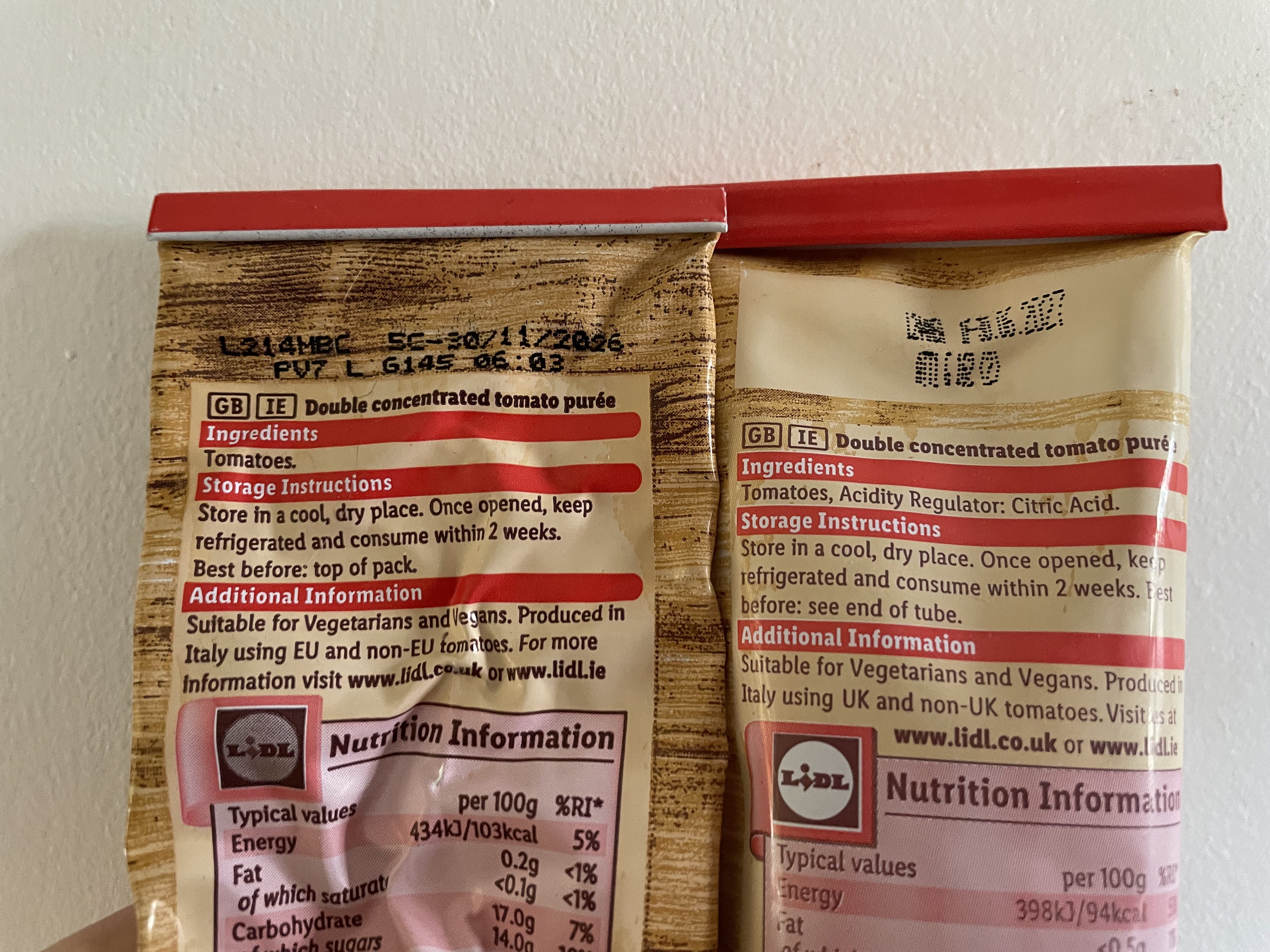 Two variants of the same tomato purée